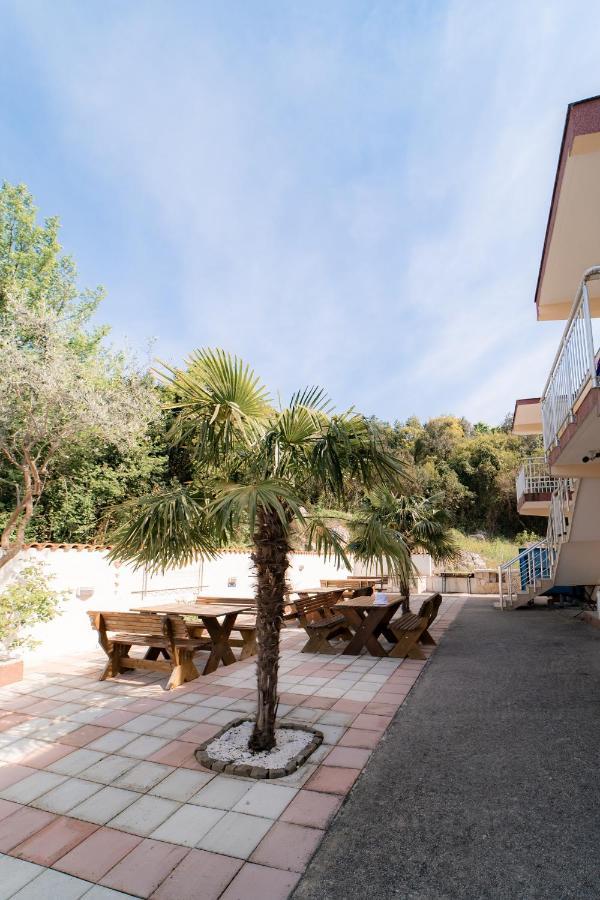 Villa Katharina يوتجيها المظهر الخارجي الصورة